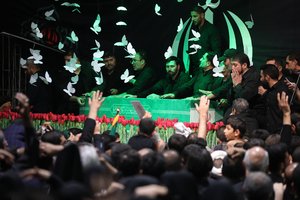 Irane – pasiruošimas pompastiškoms A. Khamenei laidotuvėms