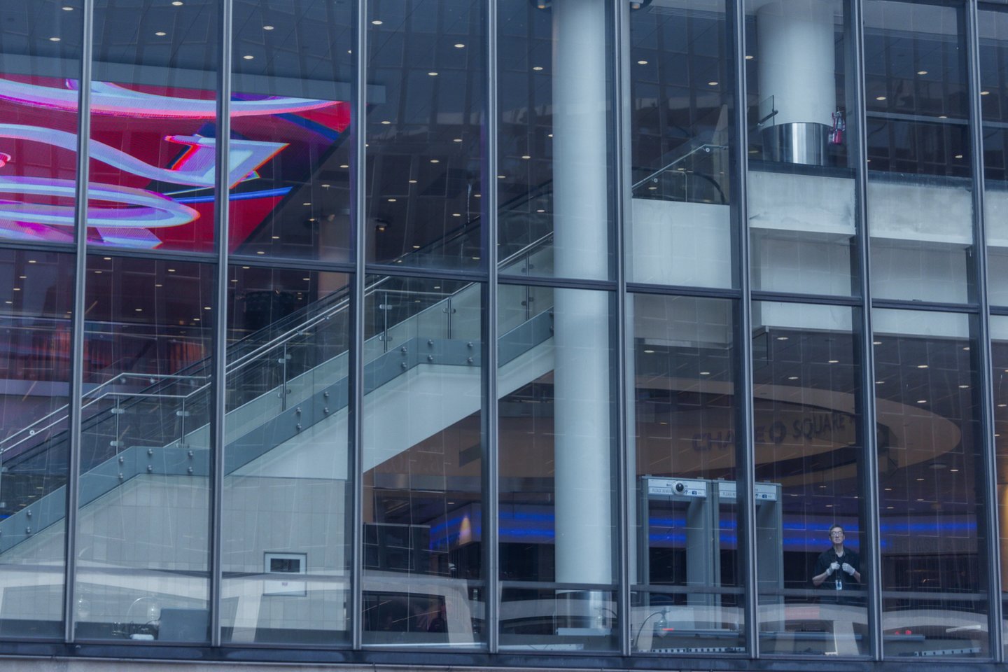 „Madison Square Garden“ arenos prieigos ruošiamos vestuvėms. <br>EPA-ELTA nuotr.