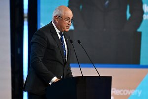 Moldovos politinėje padangėje – pokyčiai: atsistadydino premjeras A. Munteanu