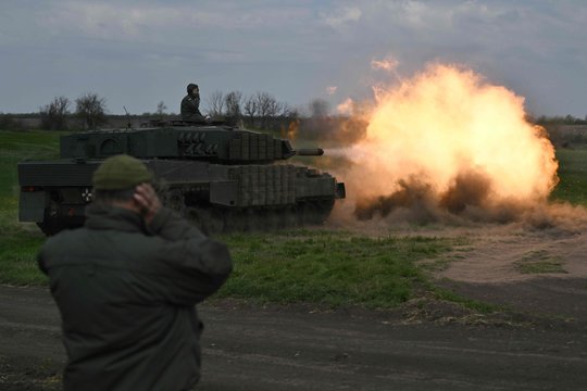 Karas Ukrainoje. „The Economist“: Europai ruošiantis Rusijos puolimui – netikėta problema
