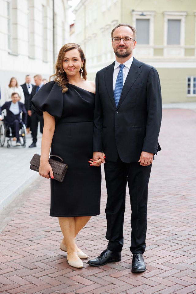 Į Prezidentūrą rinkosi pasipuošęs šalies elitas.<br> T. Bauro nuotr.