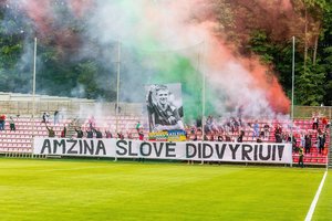 Futbolo rungtynėse pagerbtas Ukrainoje žuvęs Lietuvos karys I. Kailius