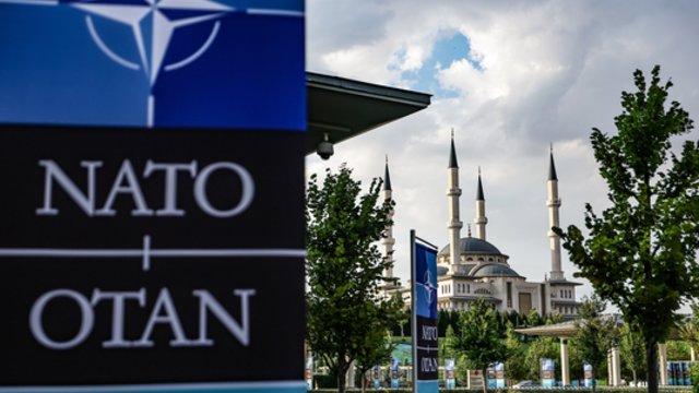 NATO narių tikslai Ankaroje: centre – D. Trumpo nuotaikų suvaldymas ir įtikinimas dėl karo eigos Ukrainoje