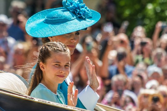 Paviešintos retos C. Middleton ir dukros Charlotte akimirkos sujaudino tūkstančius: gerbėjai braukė ašaras