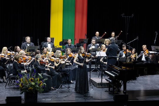 Valstybės dieną Šiauliuose skambėjo Beethovenas: jaunieji talentai, ovacijos ir ambicingi pažadai miestui