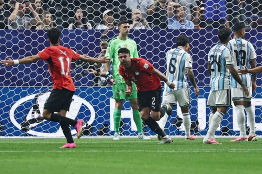 Pasaulio čempionė Argentina pralaimi prieš Egiptą, L. Messi vėl neįmušė 11 metrų baudinio
