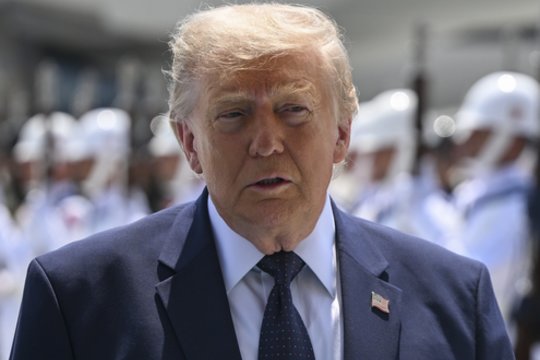 D. Trumpas Ankaroje pažėrė grasinimų: jei Danija neatiduos Grenlandijos, iš Europos išves visas karines pajėgas