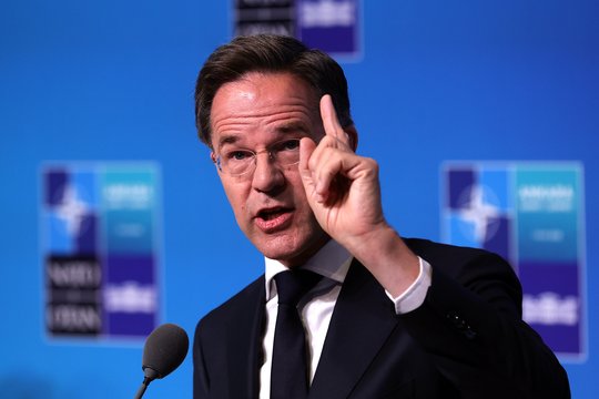 M. Rutte JAV smūgius Iranui laiko būtinais: „Privalo ryžtingai reaguoti“
