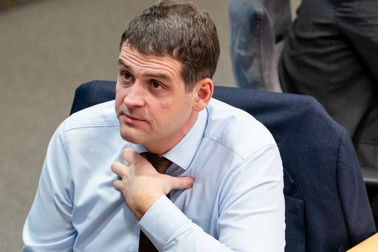R. Žemaitaitis privalės dalyvauti jam pagal E. Jakilaičio ieškinį iškeltoje byloje