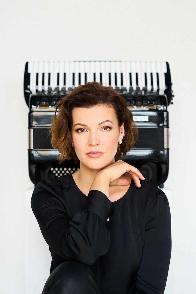 Garsioji akordeono žvaigždė Ksenija Sidorova.<br> Kaupo Kikkas nuotr.