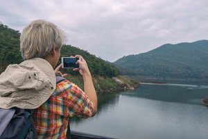 Viena klaida telefone gali sugadinti atostogas: 5 funkcijos, kurias būtina įjungti