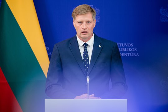 K. Mažeika į savo komandą kviečia buvusį ministrą I. Hofmaną, laikinai pareigas dabar einantį A. Palionį