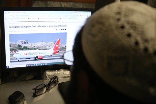 Į Arabijos jūrą nukrito Pakistano krovininis lėktuvas su penkiais įgulos nariais