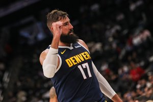 „Nuggets“ padėjo tašką: atleido Joną Valančiūną