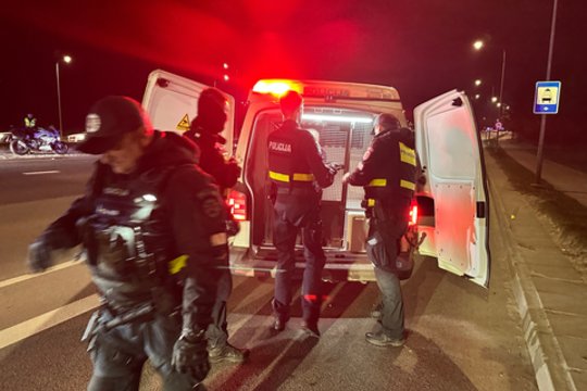 Košmariška šeimynėlė: 15-metė vilnietė policiją kvietė tramdyti prisigėrusių dėdės ir senelio konflikto