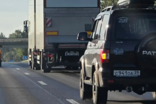Kaunietis pasipiktino išvydęs automobilius su rusiškais numeriais: „Kaip taip gali būti?“