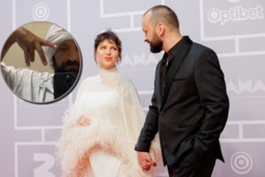 Jazzu mylimojo Tado Gryn žiedas užminė mįslę: pora slapta susituokė?
