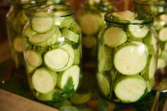 Ypač pavykęs marinatas cukinijoms: išliks kietos ir gardžios iki pat žiemos