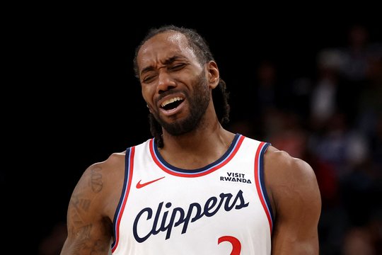 Dėl K. Leonardo ir „Clippers“ tyrimo NBA sustabdė mainus