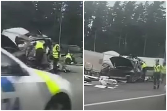 Siaubinga šeštadienio ryto avarija Latvijoje: per vilkiko ir BMW susidūrimą žuvo 4 žmonės