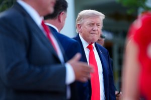 Irano laikraštis išvardijo keršto taikinius: minimas D. Trumpas, Europos lyderiai