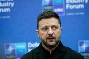 Iš V. Zelenskio – žinia dėl Ukrainos vyriausybės pertvarkos: atsistatydino ministrė pirmininkė