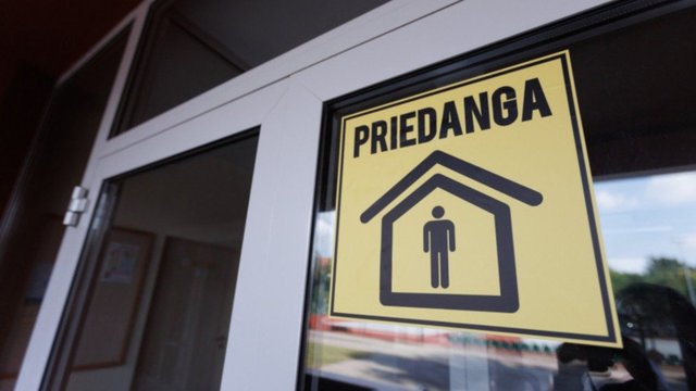 Kaišiadoriškiai piktinasi dėl priedangų būklės: nelaimės atveju esą kojos ten nekelsiantys
