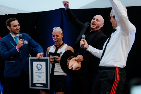 „Pitbull“ pasiekė Gineso pasaulio rekordą: pasaulinis fenomenas atkeliauja į Kauną