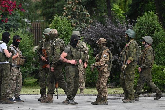 Afrikoje įsikūrę Rusijos samdiniai įsisiautėjo: karo verslo neužteko