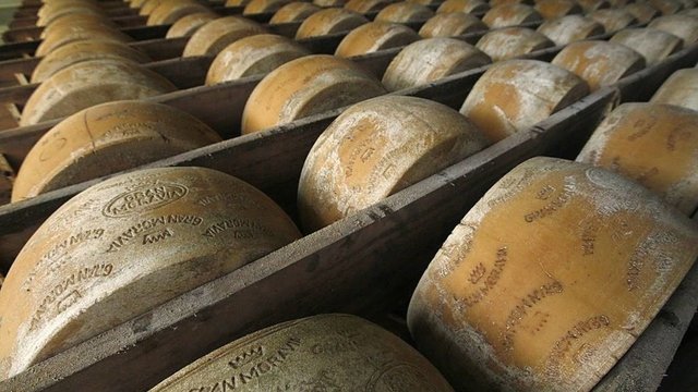 Karščio bangos paveikė ir Italijos kulinarinio simbolio gamybą: „Nenorime būti paskutinė karta“
