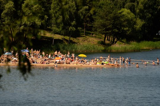 Į šalį grįžta tikra vasara: termometrų stulpeliai šoktels iki 28 laipsnių šilumos