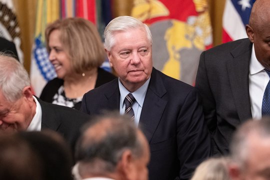 Paaiškėjo, kas JAV Senate pakeis netikėtai mirusį L. Grahamą