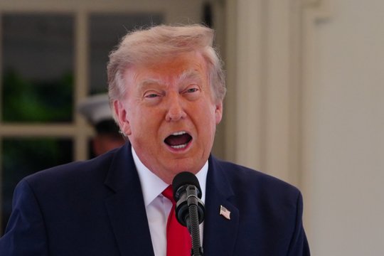 Tarp JAV ir Irano – aštrėjanti situacija: D. Trumpas vis dar viliasi, kad susitarimas įmanomas