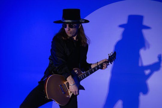Gitaristas Robertas Semeniukas pristato dainą vaikams