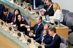 Vyriausybės programa patvirtinta: darbą oficialiai pradeda M. Sinkevičius ir jo ministrai