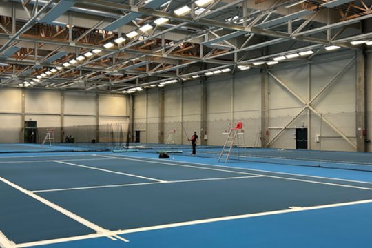 440 tūkst. eurų investicijų: „SEB arena“ atnaujina kortus, plečia sporto infrastruktūrą
