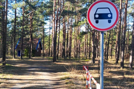 Pajūryje pastatę automobilį galite gauti net 150 eurų baudą