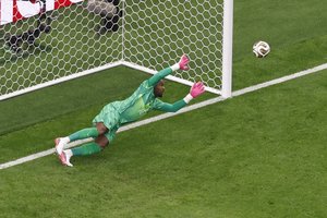 Planetos vicečempionai prancūzai nuvainikuoti – į finalą žengė nepramušami ispanai