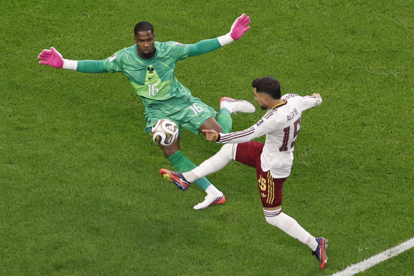 Ispanijos ir Prancūzijos futbolo rinktinių mačas.<br>EPA-ELTA nuotr.