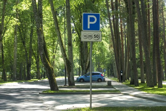 Specialistai vardija dažniausias vairuotojų klaidas, o policija primygtinai prašo: langus uždarykite visiškai