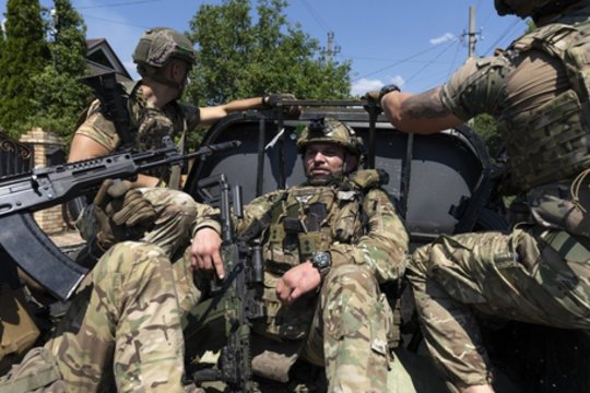 Užsiminė apie skaudžiausią Ukrainos vietą: vienoje pusėje situacija komplikuojasi