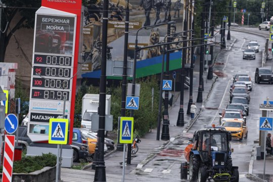Ukrainai paralyžiavus naftos perdirbimo gamyklų darbą – Rusija prašo pagalbos: kreipėsi į Indiją