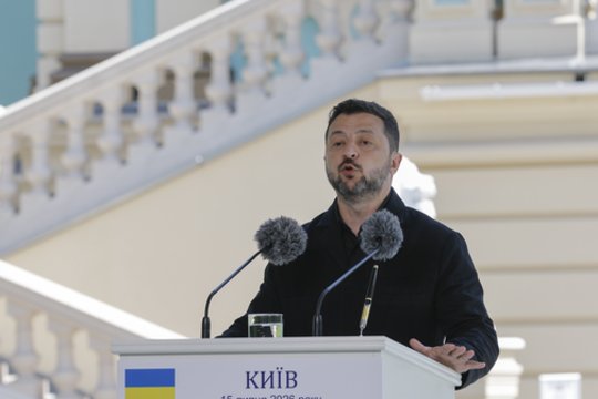 V. Zelenskis įspėja, kad V. Putinas gali skelbti visuotinę mobilizaciją: jis turi ir kitų eskalacijos galimybių