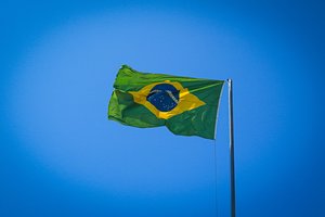JAV įveda 25 proc. muitą įvairiam importui iš Brazilijos