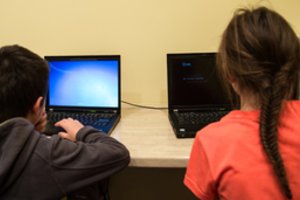 Rizikos nemažėja: per pusmetį – galybė pranešimų apie žalingą turinį internete