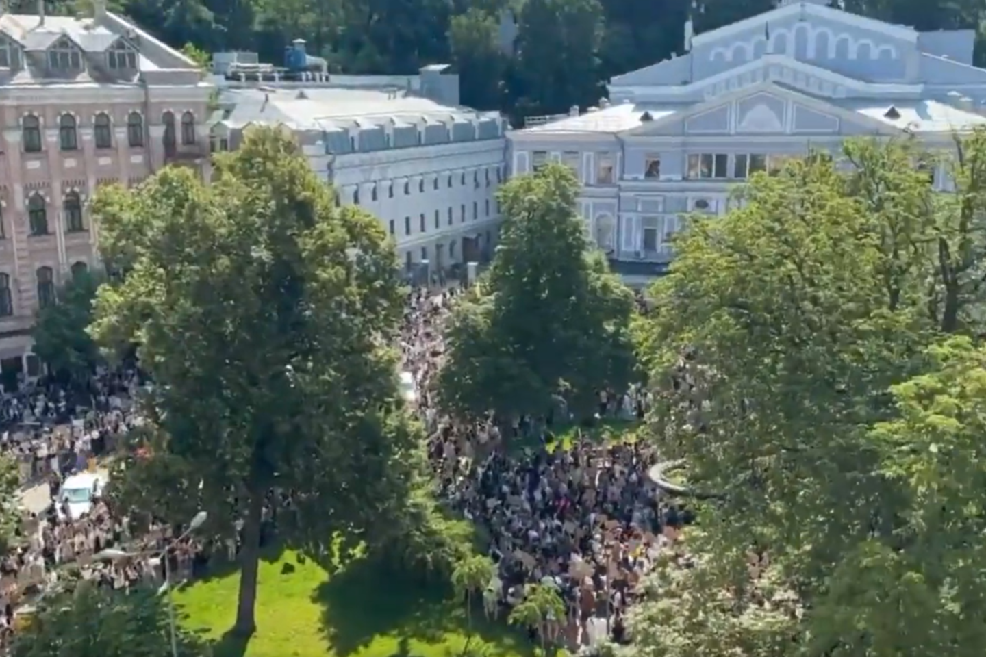 Protestai Kyjive.<br>Soc. tinklų stopkadrai.