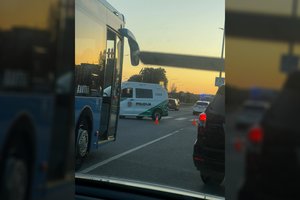 Klaipėdos pėsčiųjų perėjoje „VW Passat“ sunkiai sužalojo pėsčiąjį