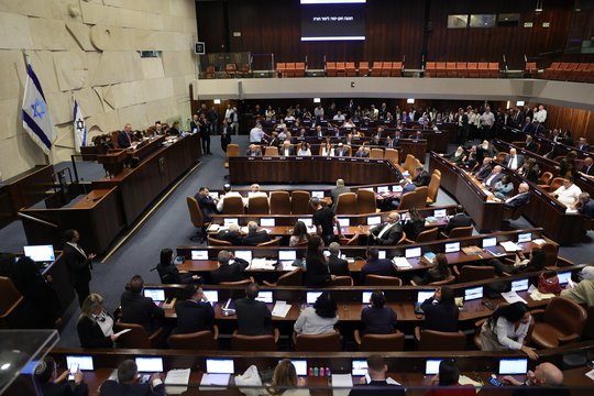 Prieš spalį vyksiančius rinkimus paleistas Izraelio parlamentas