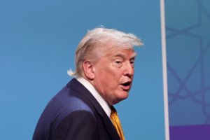 D. Trumpas įsivėlė į savo „amžinąjį karą“: aiškių tikslų – nėra