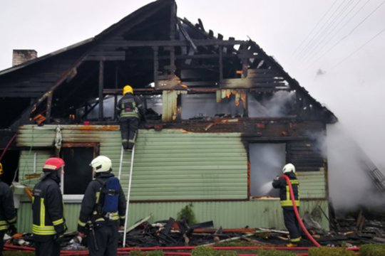 Kupiškio rajone po gaisro rastas moters kūnas